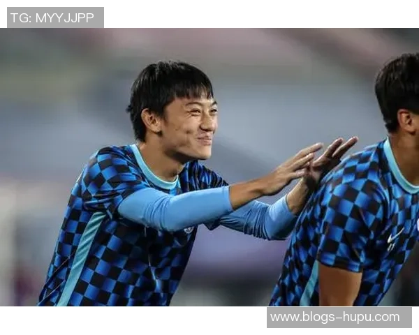 广州恒大淘宝迎战大连人全力争胜力争积分榜前列